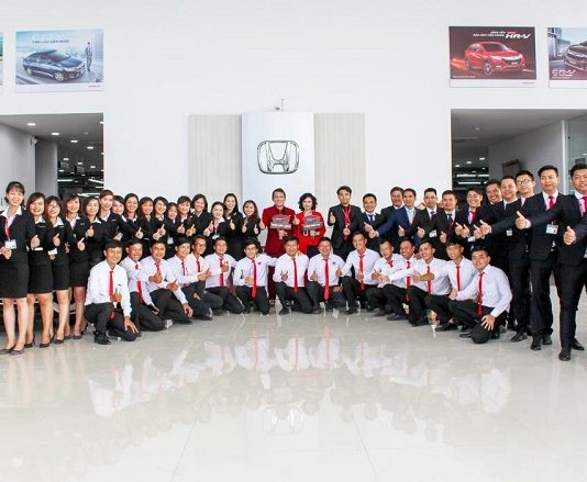 Đội ngũ chuyên viên tư vấn khách hàng chuyên nghiệp